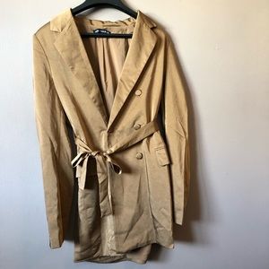 Naked wardrobe: women’s tuxedo dress